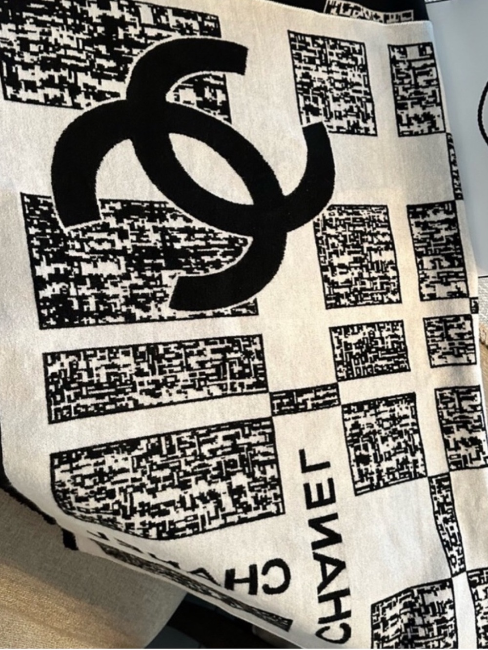 Woven Statement Scarf – Black & Ivory Graphic Design GWP - Picture 2 of 6